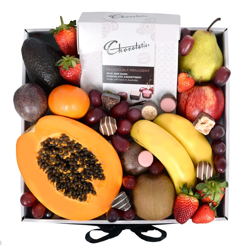 Deluxe Fruit Box with Chocs